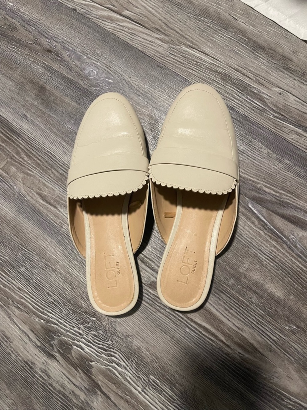 LOFT Cream Scalloped-Edge Leather Slip-On Mules